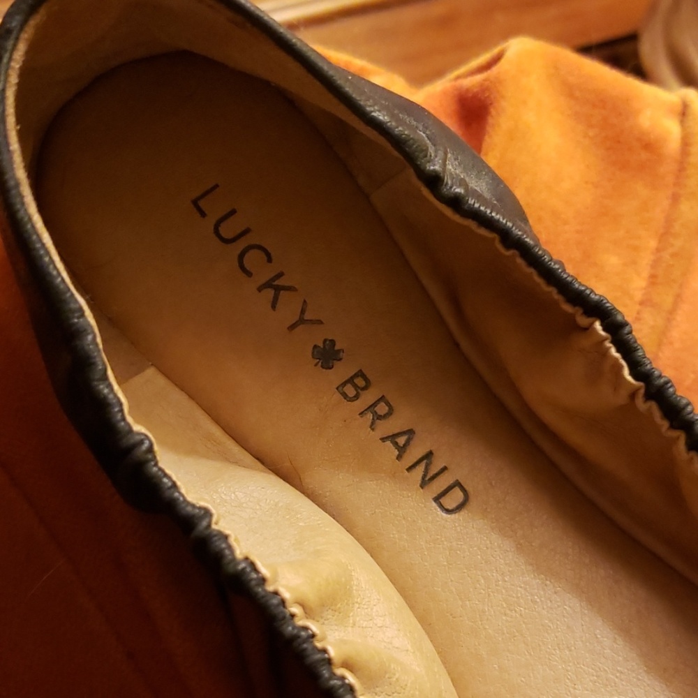 Shoes - Picture 2 of 4